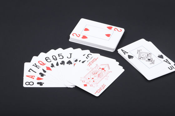 Dobra cena. CMYK Drukowanie Królowej Poker Card Personalizowane karty do gry w Internecie